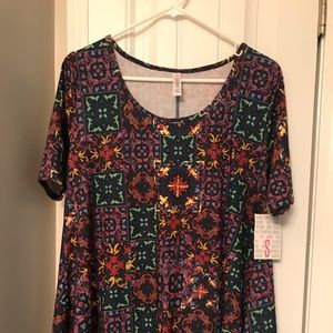 LuLaRoe Small Perfect Tee
